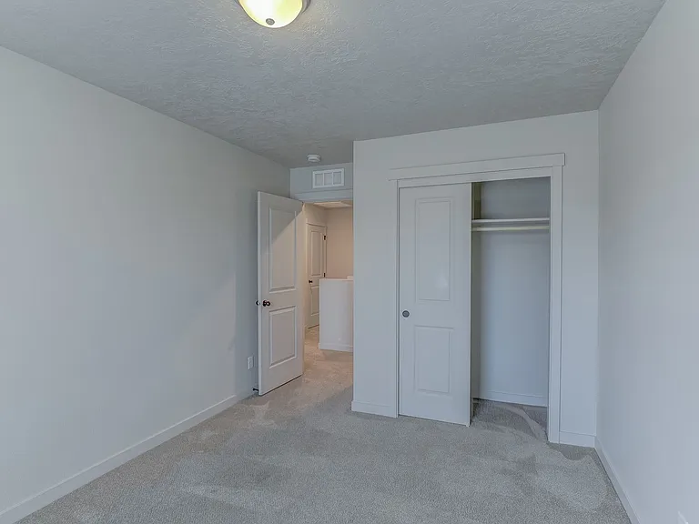 7505 S Foremast Ave — Photo 41