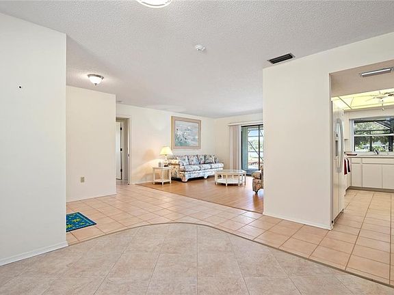 5th image of 6476 Blueberry Dr