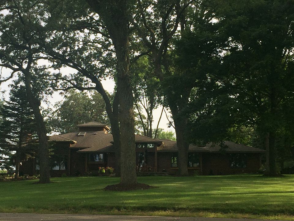 Front of house facing lake