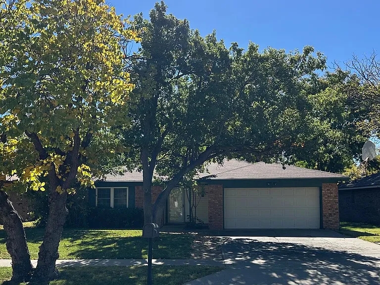 7503 Elmhurst Dr — Photo 1