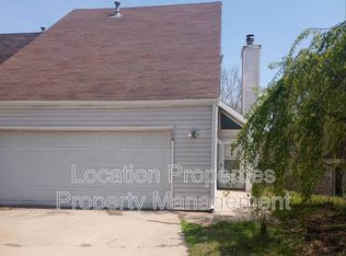 104 Glenview Dr, Lawrence, KS 66049