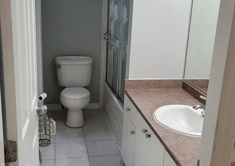 17105 Greenway Dr — Photo 13