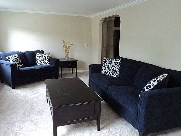 5th image of 114 Coral Crest Dr