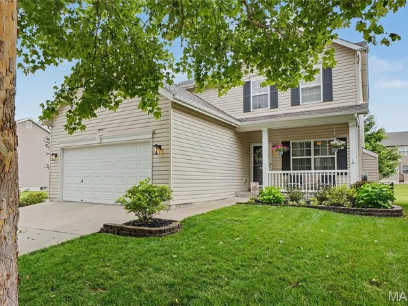 1001 Harmony Lake Pkwy, Saint Peters, MO 63376