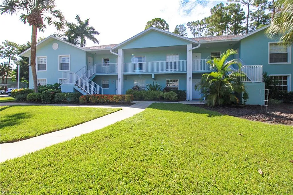 2 bed, 2.0 bath, 1030 sqft, $3,200 — Photo 2
