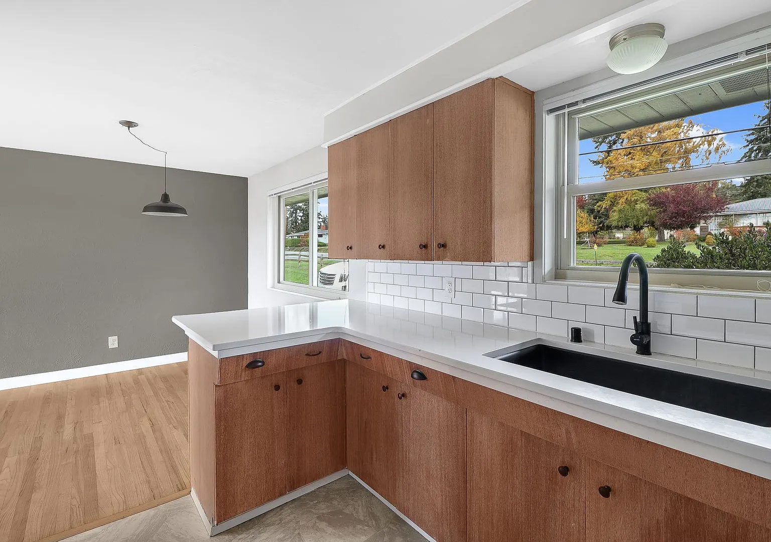 3 Bed 2 Bath home — Photo 3
