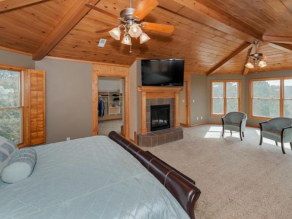 5th image of 105 Vista Dr