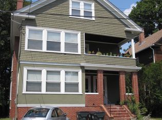 10 Glendale Ave, Providence, RI 02906