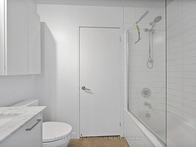569 King St E #407 — Photo 22