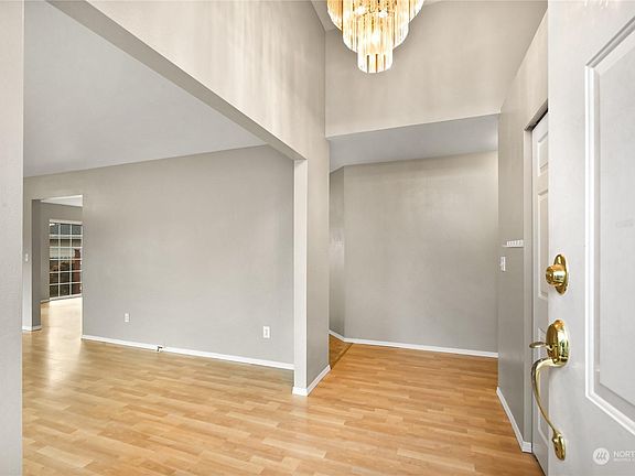 4th image of 6212 Parkland Way