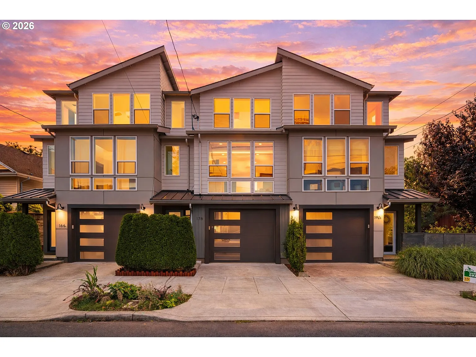 176 N Going St photo 1