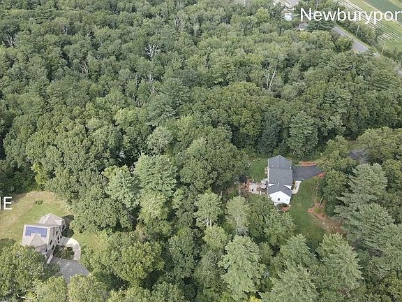3rd image of 536 Newburyport Tpke