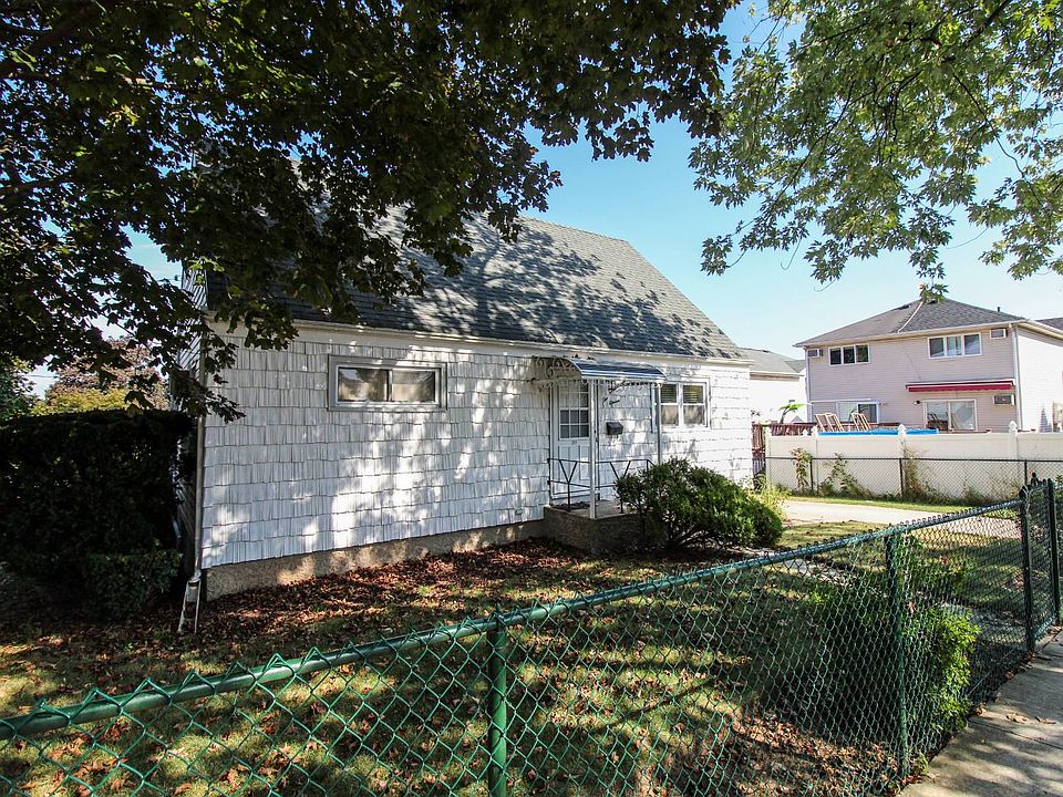 1st image of 211 Portage Ave