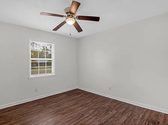 509 Ashmore Rd — Photo 11
