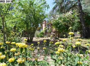 6301 Valley View Rd, Oakland, CA 94611