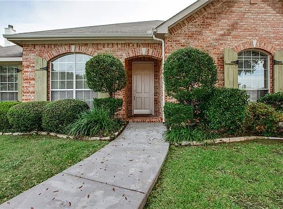 3rd image of 6406 Amesbury Ln