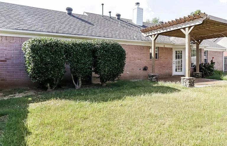 3102 Valley Green Ln — Photo 16