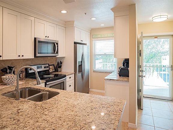 3rd image of 433 Cerromar Ln Unit 541