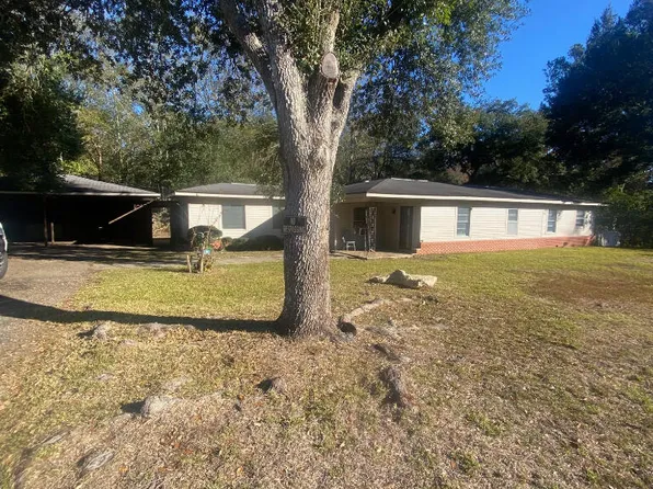 677 Laurel Dr, Laurel, MS 39440