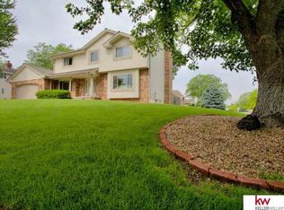 2760 S 165th Ave, Omaha, NE 68130