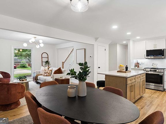 5th image of 1303 Faraday Pl