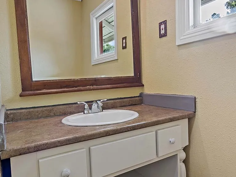 4781 Brockton Ave — Photo 11