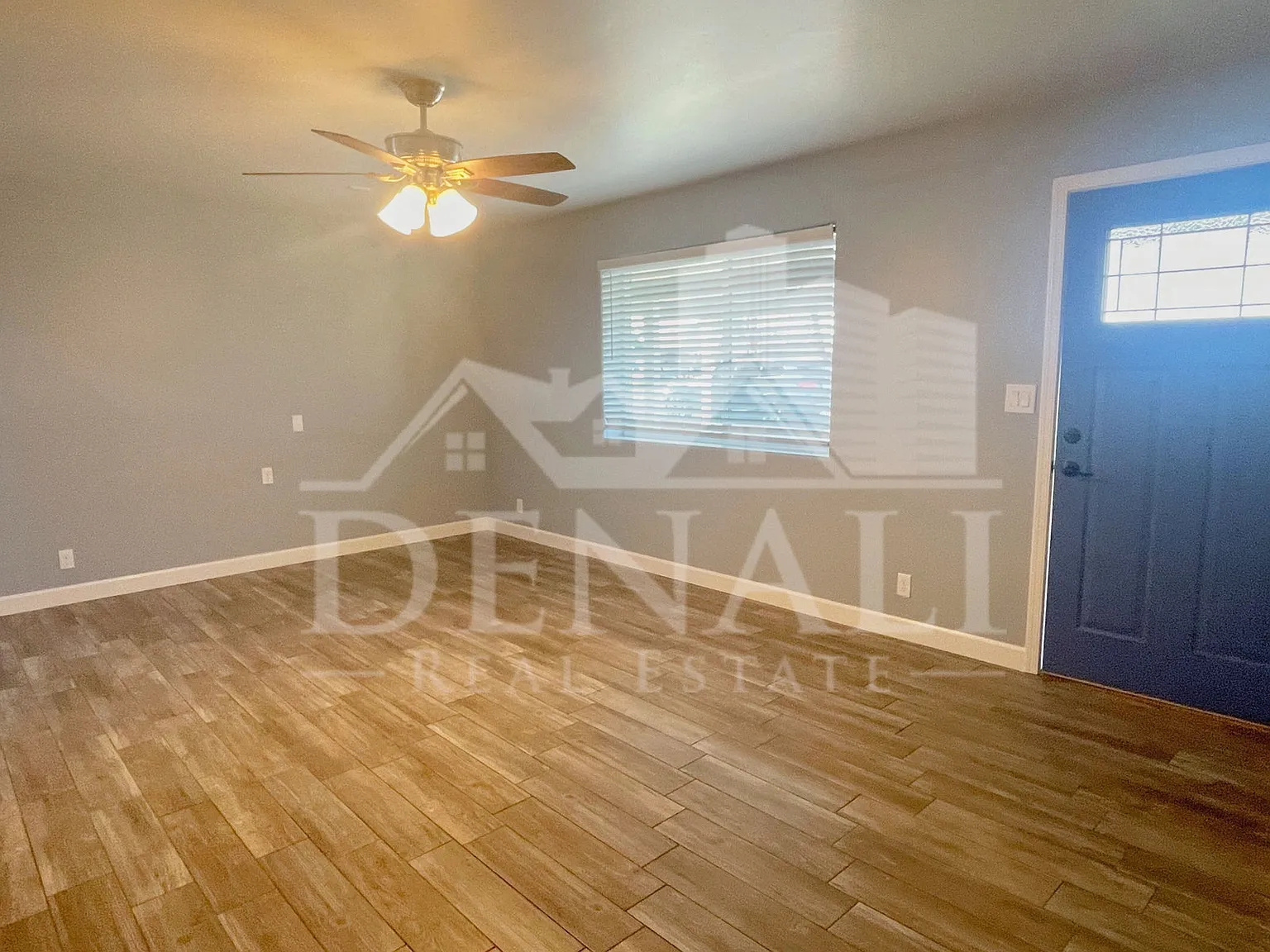 5 bed, 3.0 bath, 1842 sqft, $2,595 — Photo 2