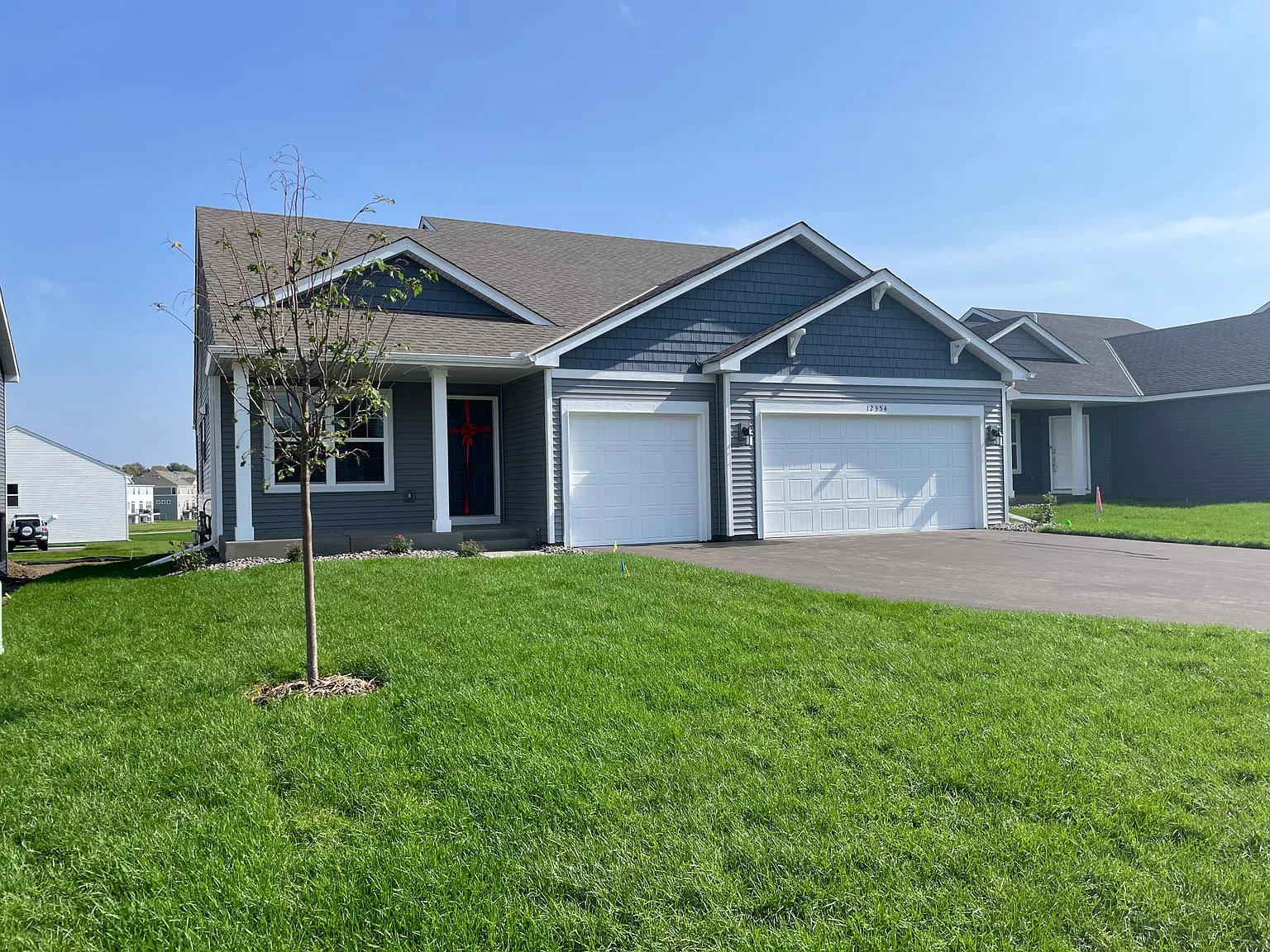 12354 Amber Dr — Photo 2