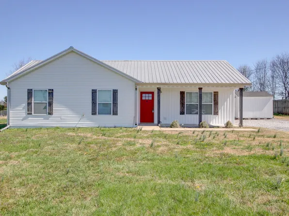 1820 Carneal Ln, Oak Grove, KY 42262