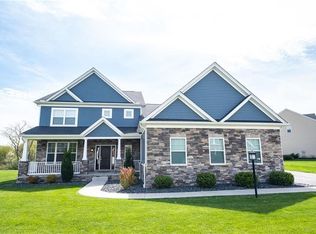 1006 Autumn Woods Dr, Coraopolis, PA 15108