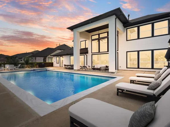 11007 Laguna Mesa Dr, Cypress, TX 77433