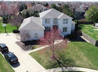 5 Weaver Ct, Bloomington, IL 61704