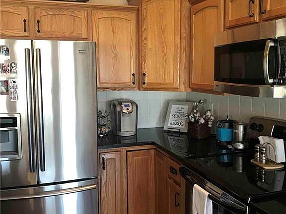 4th image of 1313 Glenview Dr