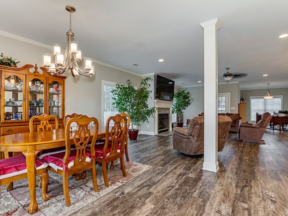 4th image of 1749 Sweetgum Cir