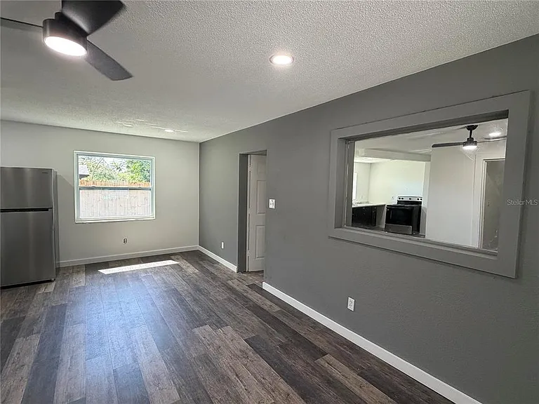 783 Eldridge St — Photo 6