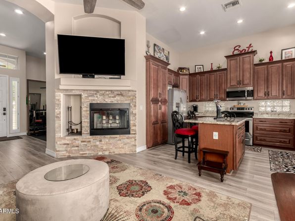 4302 E Desert Marigold Dr