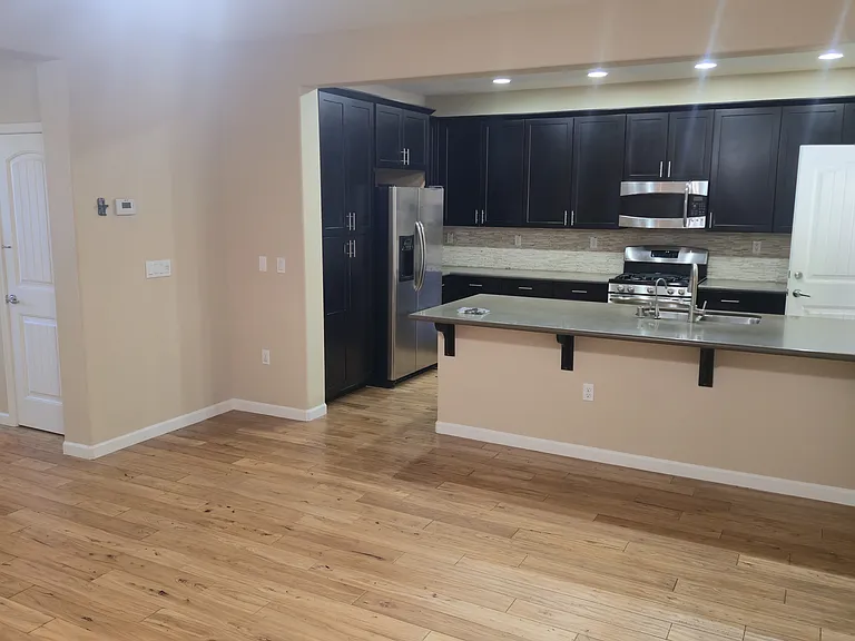 296 W Moraga St — Photo 11