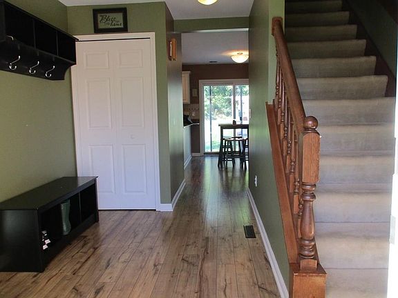 5th image of 8 Plumb Creek Trl