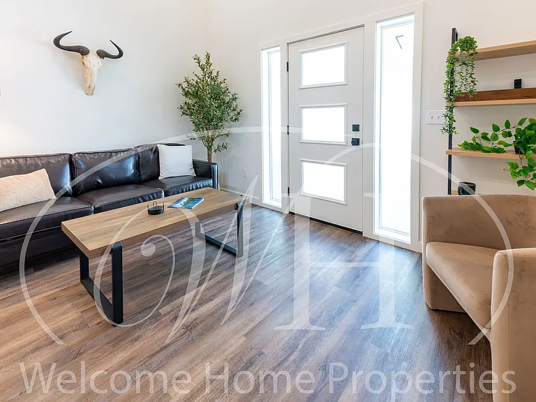 159 SE Sparrows Pl — Photo 11