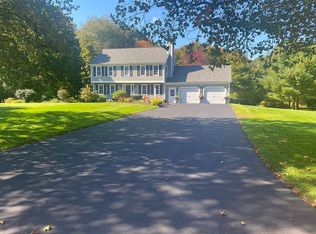 8 Victoria Ln, Rehoboth, MA 02769