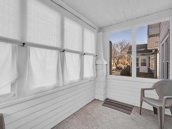 5th image of 733 West Lawn AVENUE