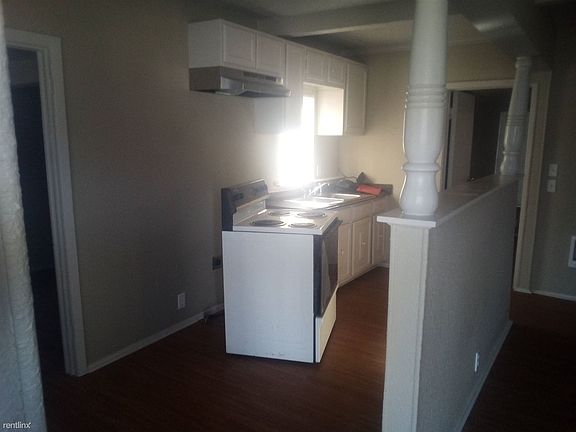 729 Riverwood-Kitchen