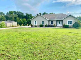 5060 England Rd, Kell, IL 62853