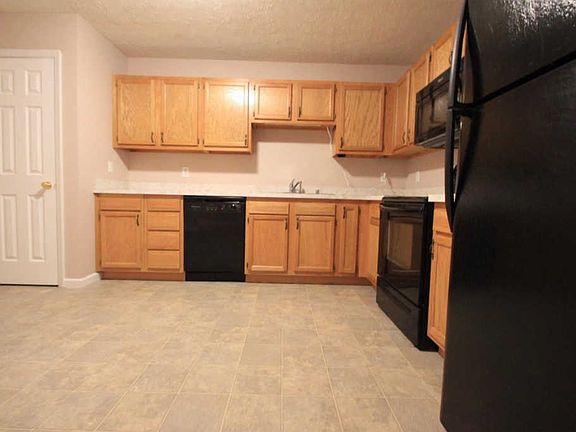 4th image of 836 Cobbler Ln E