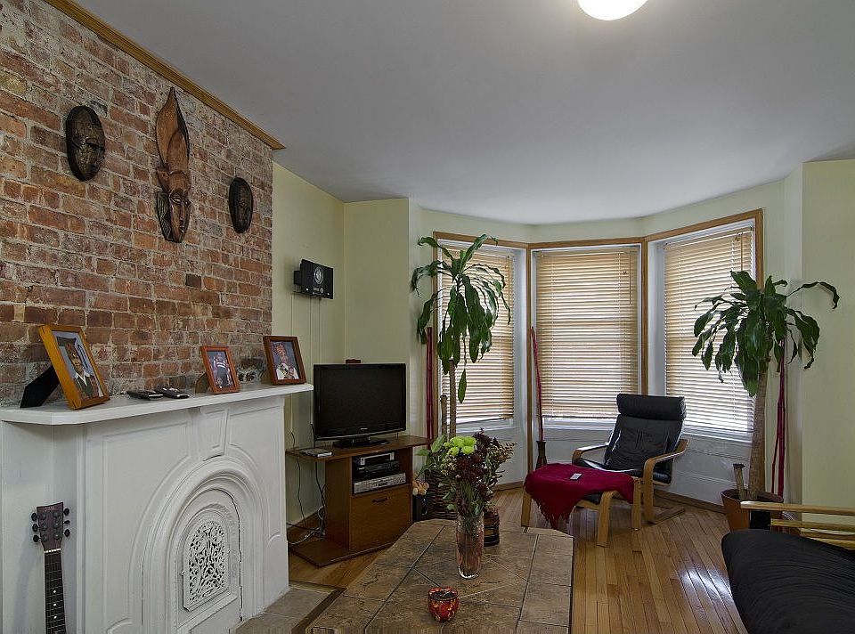 Living Room 2nd fl unit