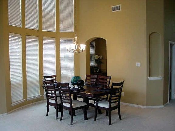 3rd image of 3613 Rolling Hills Dr