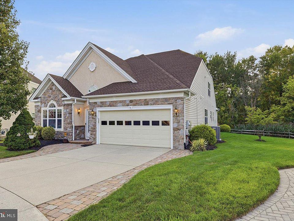 1st image of 43 Mitchell Ct