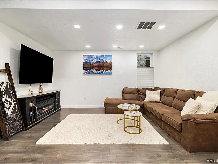 845 Mariposa St — Photo 5