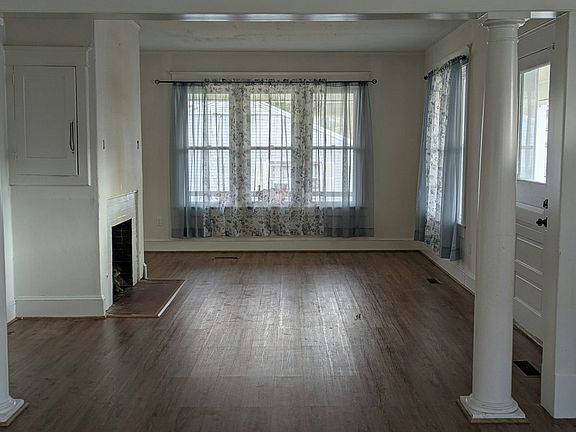 Front Right Living Room From Entry