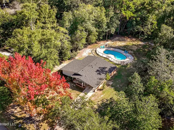 2022 Kensington Ave, Ocean Springs, MS 39564